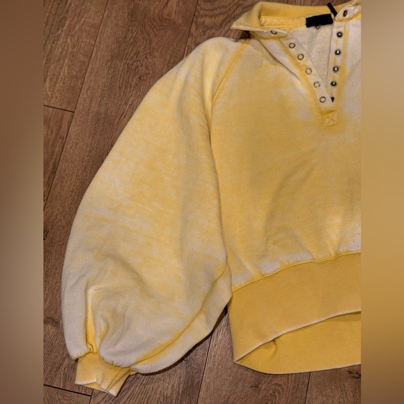 Women’s Urban Outfitters Yellow Knit Top - Picture 8 of 11